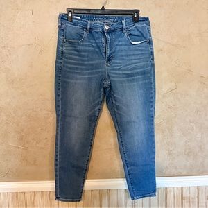 American Eagle High Rise Jegging 18 Short